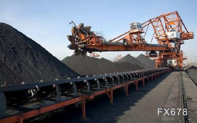 “煤超疯”！上百家煤场停产，榆林产地煤价一天三涨，上下游利益分配失衡-第1张图片