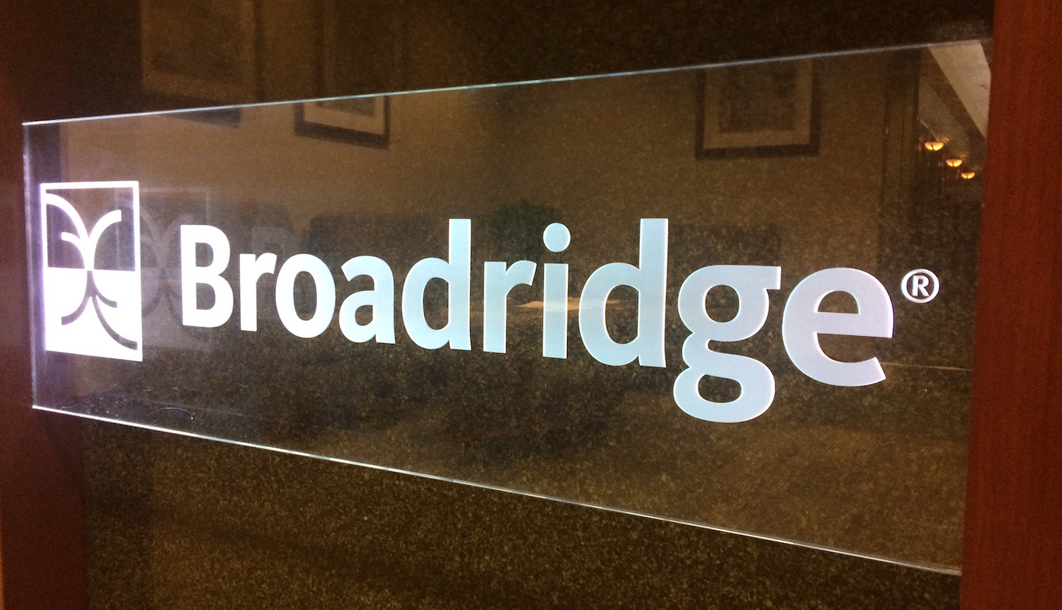 Broadridge报告2021财年第四季度营收增长12%-第1张图片